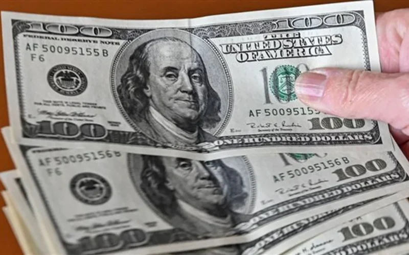 تحديثات الصرف.. سعر الدولار مقابل الجنيه في البنوك المصرية بتعاملات السبت